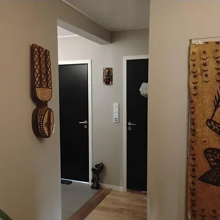 Cosy Little Near Forest And Town בית הארחה *